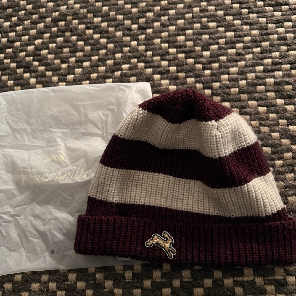 Tracksmith 100% Merino Wool Beanie Hat Unisex One Size - SOLD OUT